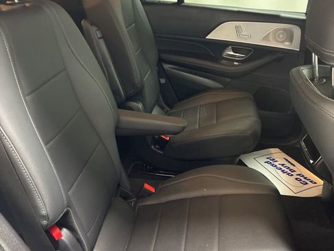 Used 2024 Mercedes-Benz GLS 450 4MATIC image 28