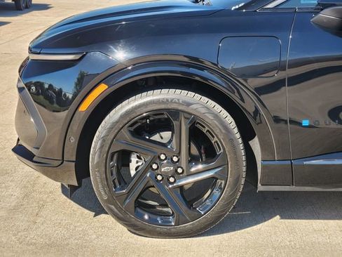 Used 2024 Chevrolet Equinox EV RS image 8