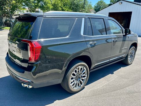 Used 2023 GMC Yukon Denali Ultimate AWD/4WD image 5