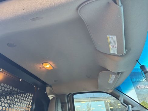 Used 2024 GMC Savana 2500 w/ Driver Convenience Package image 9