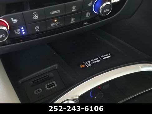 Used 2023 Buick Enclave Premium w/ Experience Buick Package FWD image 17