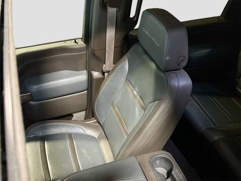 Used 2020 GMC Sierra 2500 Denali w/ Denali Ultimate Package image 23