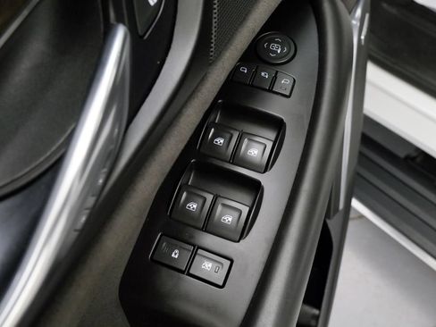 Used 2020 Cadillac Escalade Platinum AWD/4WD image 13