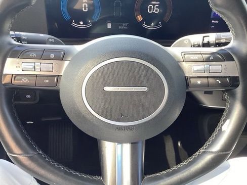 Used 2024 Hyundai Kona SEL AWD/4WD image 16