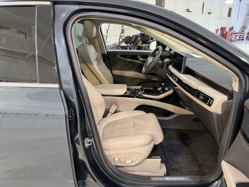 Used 2022 Lincoln Nautilus Reserve w/ Equipment Group 201A image 14