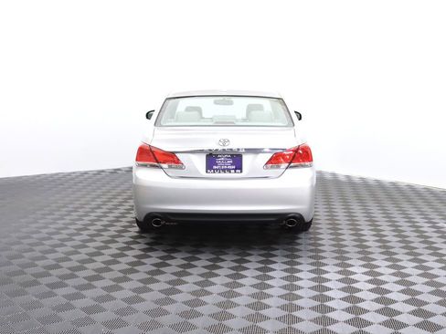 Used 2011 Toyota Avalon Limited FWD image 8