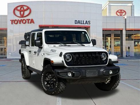 Used 2024 Jeep Gladiator Sport AWD/4WD image 1
