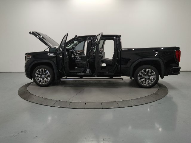 Used 2023 GMC Sierra 1500 Denali w/ Denali Reserve Package AWD/4WD image 14