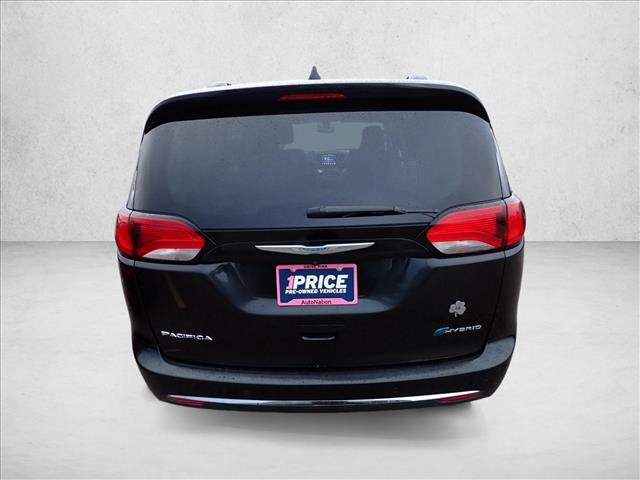 Used 2019 Chrysler Pacifica Touring-L FWD image 3