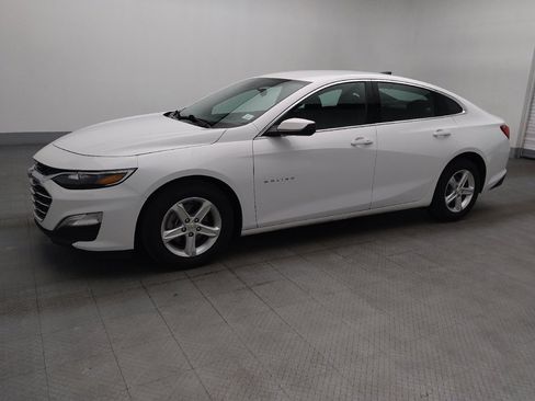 Used 2024 Chevrolet Malibu LS w/ Driver Confidence Package FWD image 2