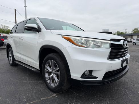 Used 2015 Toyota Highlander Plus image 3