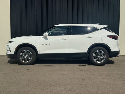 Used 2024 Chevrolet Blazer LT w/ Driver Confidence Package image 2