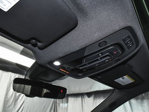 Used 2018 Audi SQ5 Premium Plus w/ Navigation Package image 46