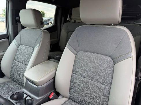 Used 2024 Chevrolet Colorado ZR2 w/ Technology Package image 10