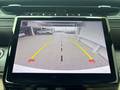 Used 2024 Jeep Grand Cherokee Limited image 23