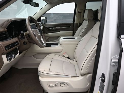 Used 2021 GMC Yukon XL Denali w/ Denali Ultimate Package AWD/4WD image 21