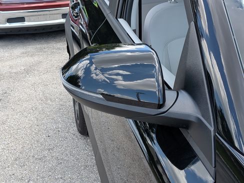Used 2025 Hyundai Kona SEL FWD image 12