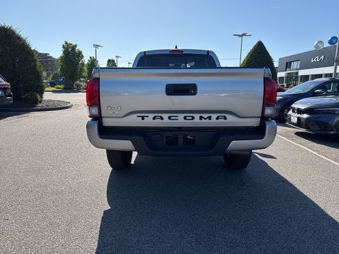 Used 2023 Toyota Tacoma SR image 4