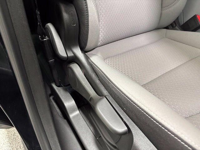 Used 2024 GMC Terrain SLE FWD image 32