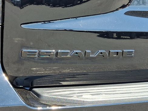 Used 2022 Cadillac Escalade ESV Sport Platinum w/ LPO, ONYX Package AWD/4WD image 32