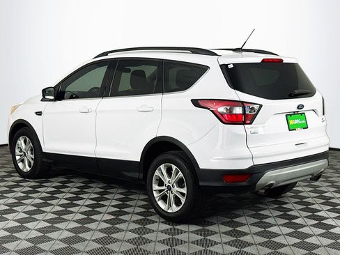 Used 2018 Ford Escape SE FWD image 6