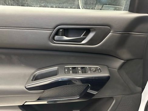 New 2026 Nissan Pathfinder SV AWD/4WD image 22