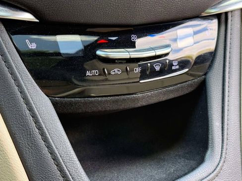 Used 2019 Cadillac XT5 Luxury AWD/4WD image 26