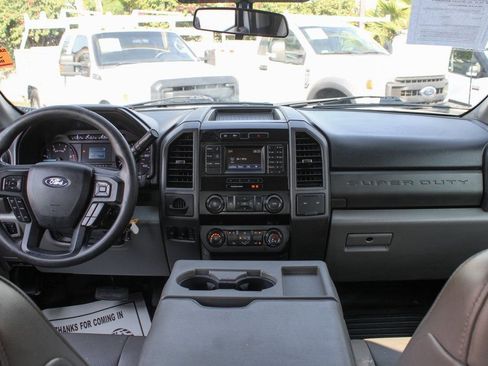 Used 2019 Ford F550 2WD Crew Cab Super Duty image 25