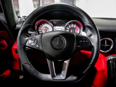 Used 2012 Mercedes-Benz SLS AMG Roadster image 10