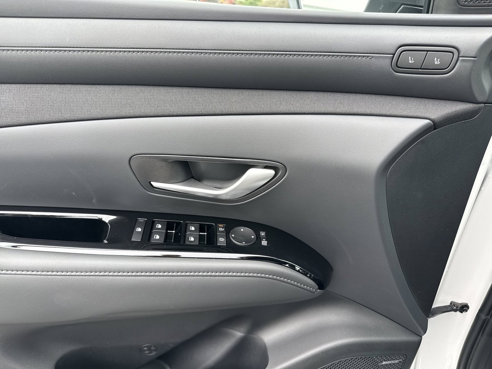 New 2026 Hyundai Tucson Limited AWD/4WD image 14