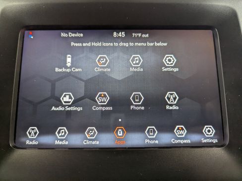 Used 2019 Jeep Cherokee Latitude Plus AWD/4WD image 22