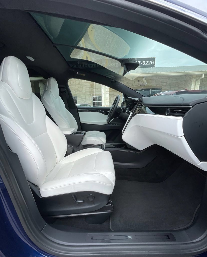 Used 2018 Tesla Model X 75D AWD/4WD image 27