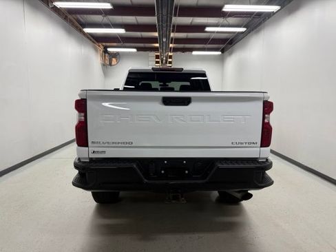 Used 2023 Chevrolet Silverado 2500 Custom w/ Gooseneck/5TH Wheel Package AWD/4WD image 4