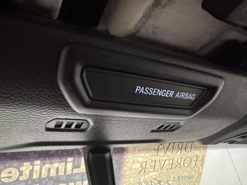 Used 2021 Jeep Wrangler Unlimited Sahara AWD/4WD image 33