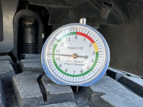 Used 2016 Jeep Wrangler Unlimited Rubicon w/ Connectivity Group image 34