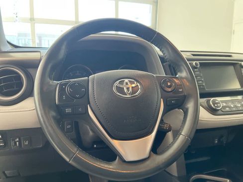 Certified 2018 Toyota RAV4 XLE AWD/4WD image 14