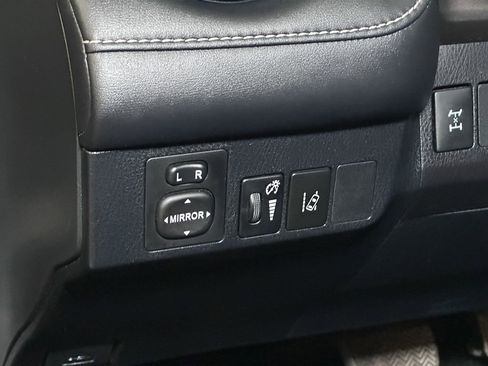 Used 2017 Toyota RAV4 XLE image 24