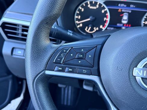 Used 2023 Nissan Altima 2.5 SV image 15