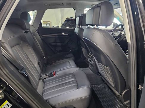 Used 2023 Audi Q5 2.0T Premium w/ Convenience Package image 12