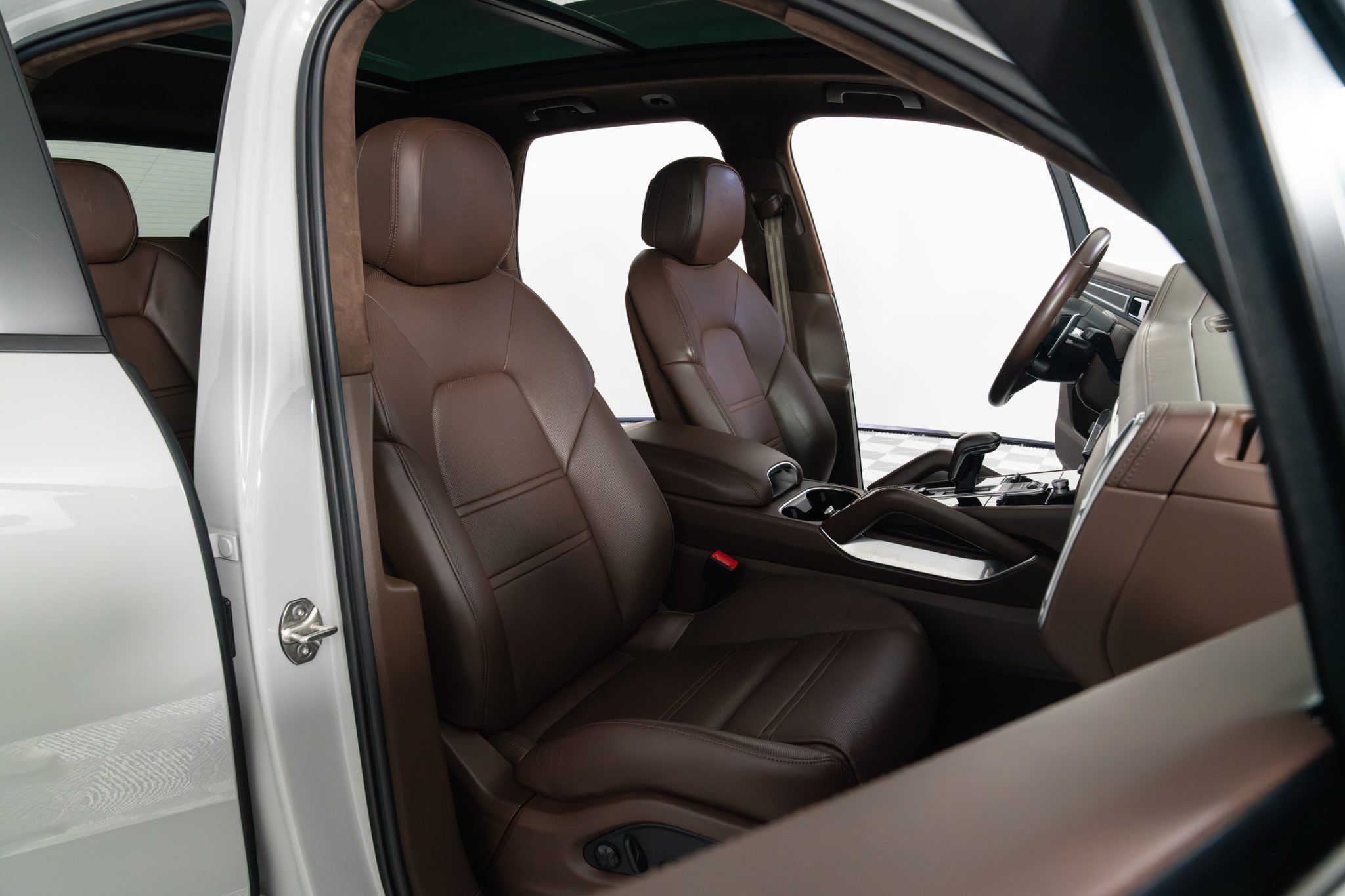 Used 2022 Porsche Cayenne Turbo AWD/4WD image 10