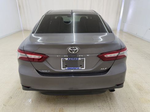 Used 2020 Toyota Camry XLE image 4