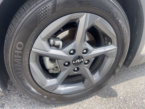 Used 2025 Kia K4 LXS image 8