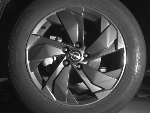 Used 2025 Nissan Rogue SV FWD image 15