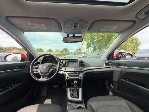 Used 2017 Hyundai Elantra Value Edition FWD image 37