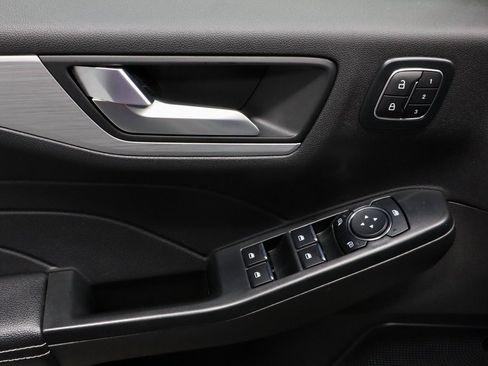 Certified 2024 Ford Escape SE w/ PHEV Premium Package image 24