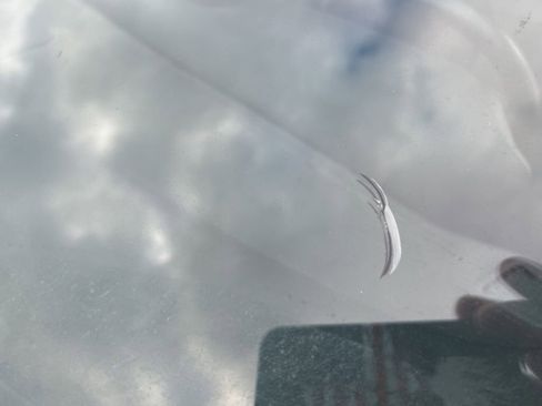 Used 2024 Kia Carnival LX image 21