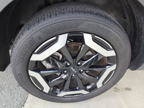 Used 2025 Kia Telluride S FWD image 22