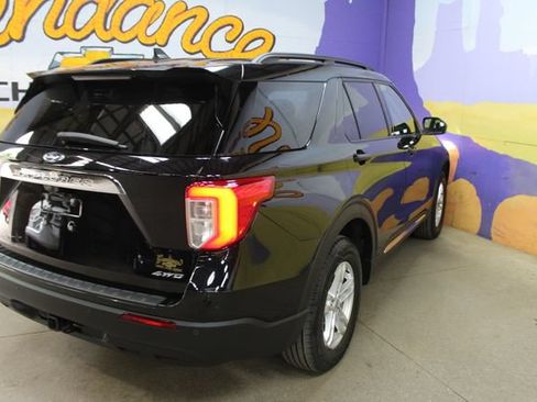 Used 2023 Ford Explorer XLT w/ Class IV Trailer Tow Package AWD/4WD image 4