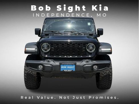 Used 2024 Jeep Wrangler Unlimited Sport AWD/4WD image 24