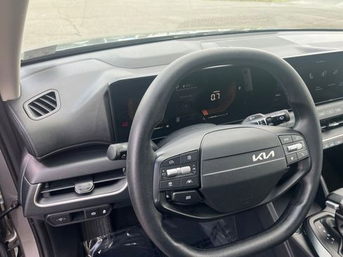 Used 2025 Kia K4 FWD image 33